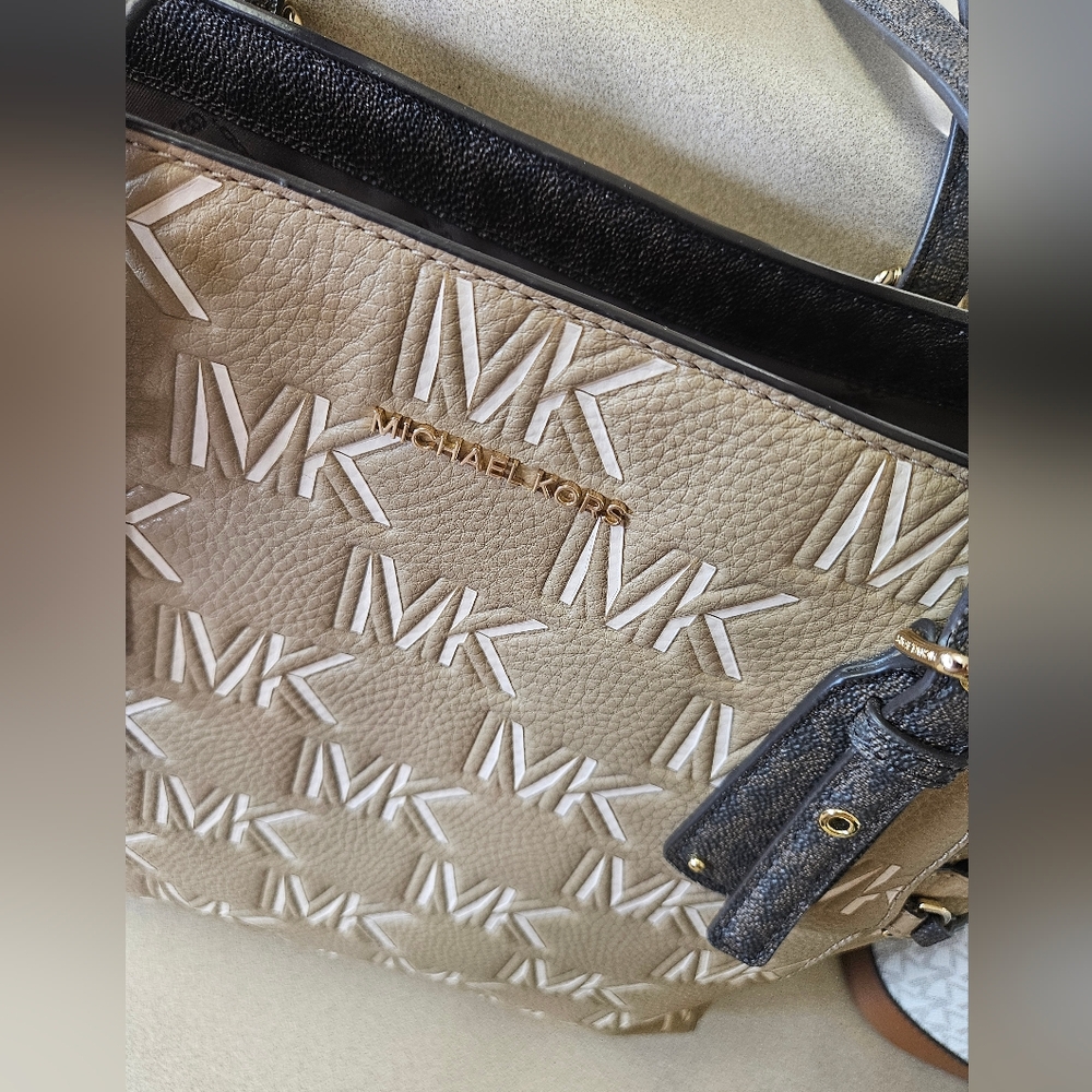 Michael Kors Tan and Black Logo Tote - Picture 2 of 7